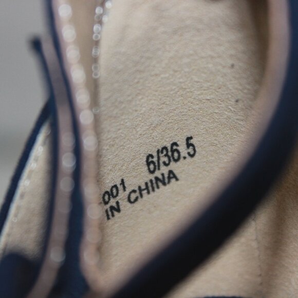 New Women's Size 6 Blue Faux Suede "Jody" Shoes Open Toe Sandals Chinese Laundry - Picture 6 of 8